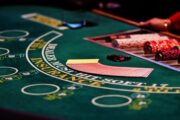 Baccarat trò chơi quen thuộc tổ chức tại casino trực tuyến